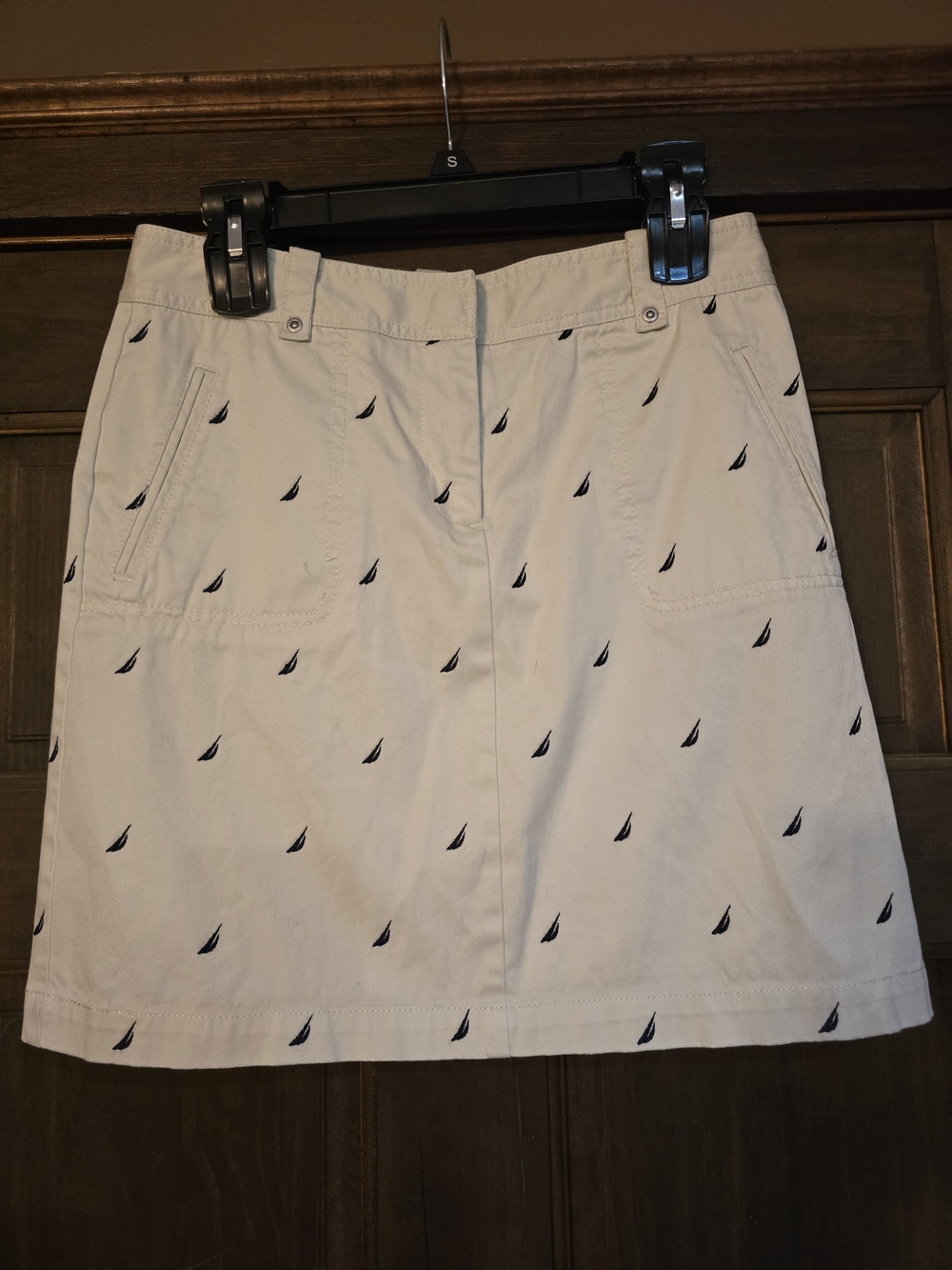 O Nautica Cream Skirt with Navy Sailboat Embroidery Size 4
